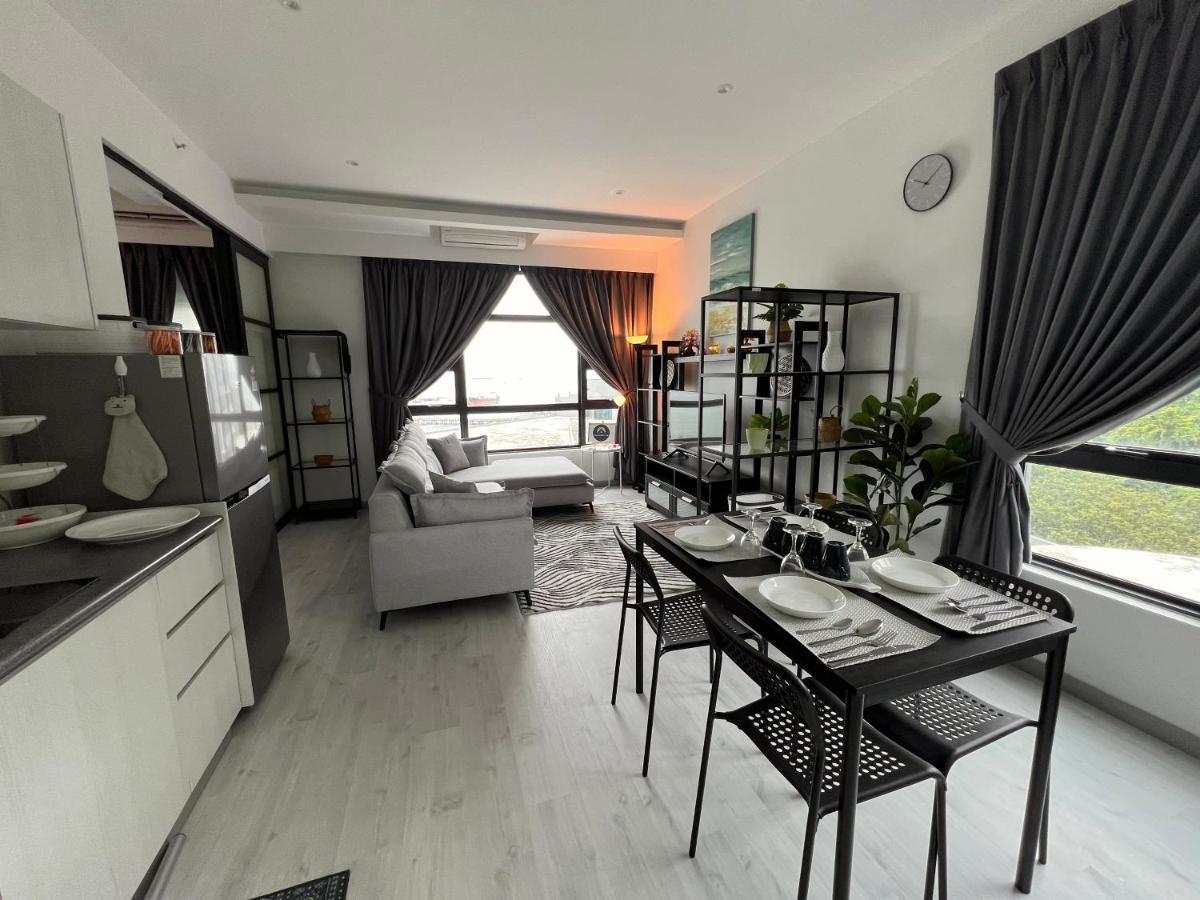 Jesselton Quay By Backyard Apartment